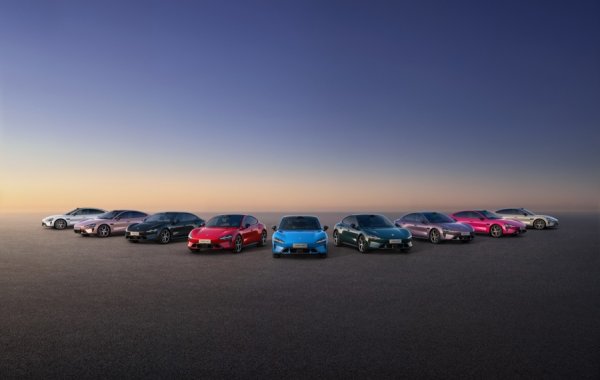 小米汽车新一代SU7正式上市，售价21.99万-30.39万元